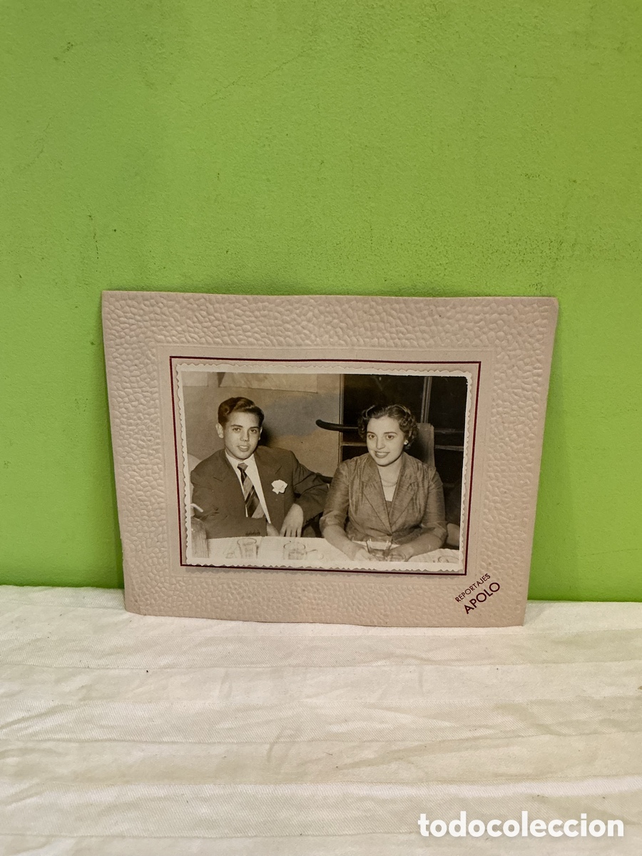 Fotografia antiga: Fotograf&iacute;a de pareja en banquete &ndash; Reportajes Apolo, a&ntilde;os 50