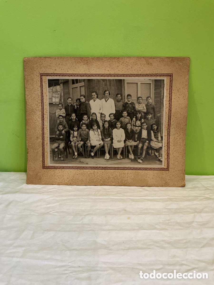 Fotografia antica: Fotograf&iacute;a de grupo escolar mixto, a&ntilde;os 1930&ndash;1940