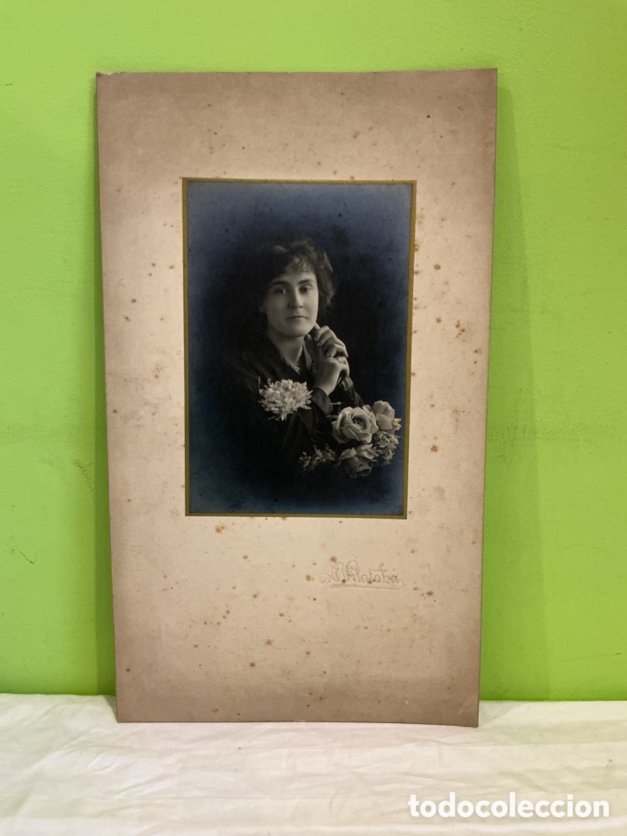 Alte Fotografie: Retrato de dama con flores, J. Vilatob&agrave;, hacia 1905&ndash;1920