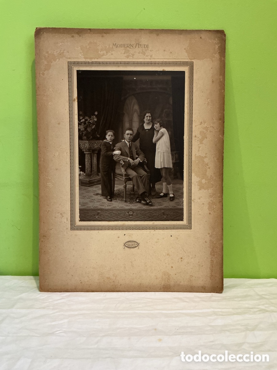 Fotografia antica: Retrato familiar, Modern Studi Pellicer, hacia 1920&ndash;1930