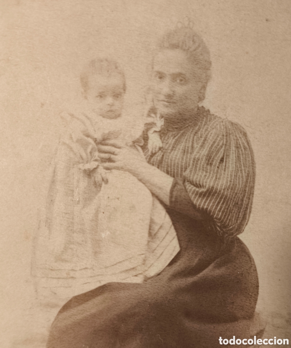 Fotograf&iacute;a antigua: FOTOGRAF&Iacute;A ALB&Uacute;MINA RETRATO FAMILIAR MADRE E HIJO/A FOT&Oacute;GRAFO J. M&Eacute;NDEZ MADRID C. 1900