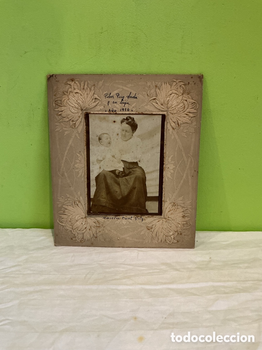 Fotografia antica: Fotograf&iacute;a de madre e hija &ndash; Cart&oacute;n floral &ndash; 1910
