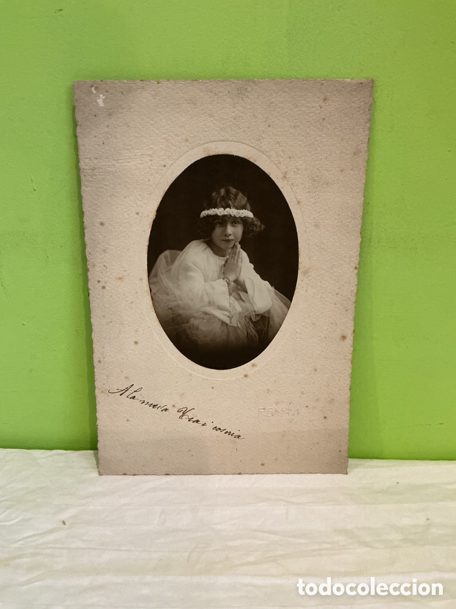 Fotografia antica: Fotograf&iacute;a ovalada de comuni&oacute;n dedicada &ndash; A&ntilde;os 20