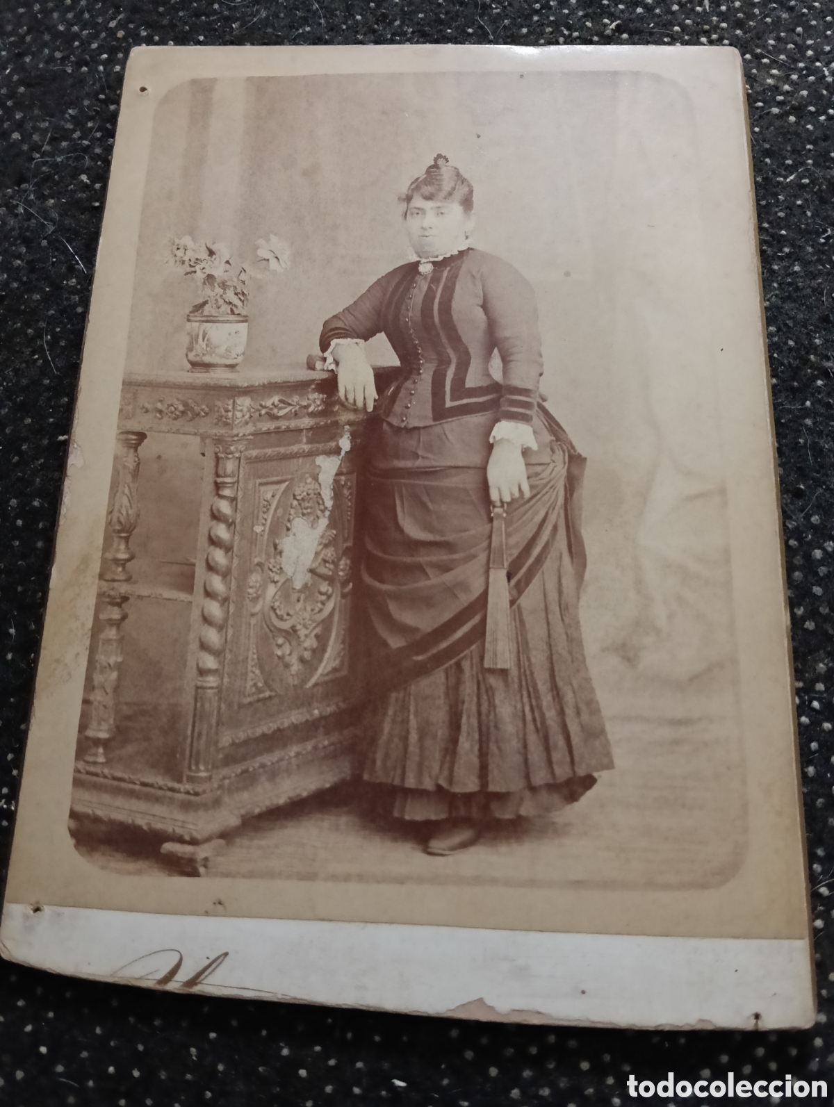 Fotograf&iacute;a antigua: Fotograf&iacute;a de una joven, dedicado por Jos&eacute;. 1900-30
