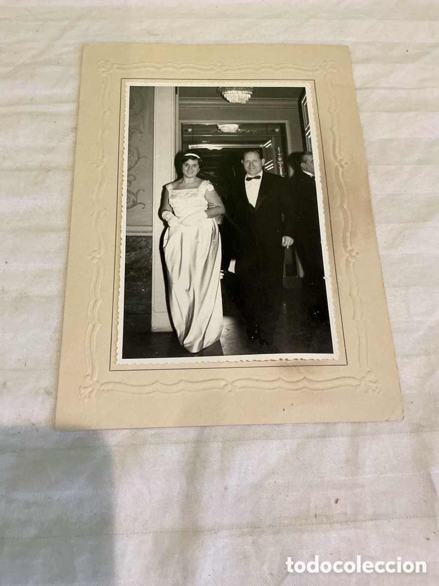 Fotograf&iacute;a antigua: Fotograf&iacute;a de pareja de gala. Fotos Dom&eacute;nech, Barcelona. A&ntilde;os 50&ndash;60.