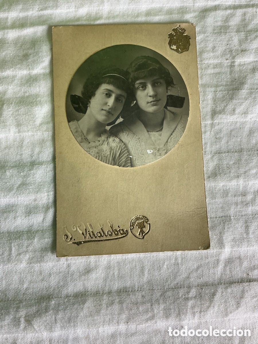Fotograf&iacute;a antigua: Fotograf&iacute;a antigua de dos j&oacute;venes &mdash; J. Vilatob&aacute;, Sabadell