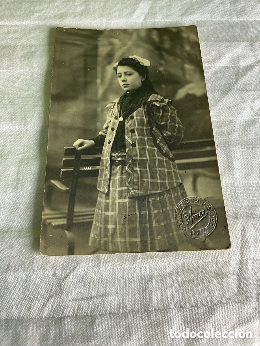 Fotograf&iacute;a antigua: Postal fotogr&aacute;fica de ni&ntilde;a. Amer, Barcelona. Dedicada en 1911.