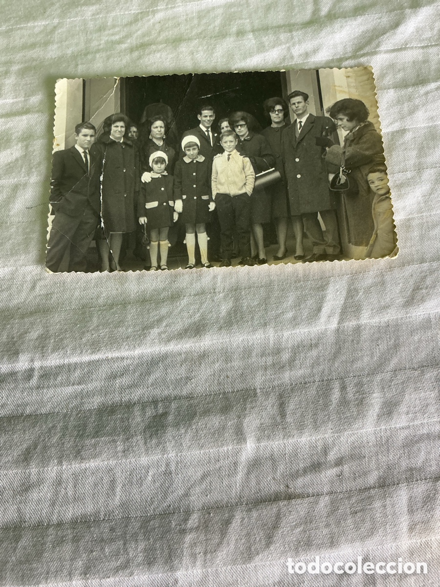 Fotograf&iacute;a antigua: Antigua fotograf&iacute;a familiar grupo de adultos y ni&ntilde;os &ndash; A&ntilde;os 60