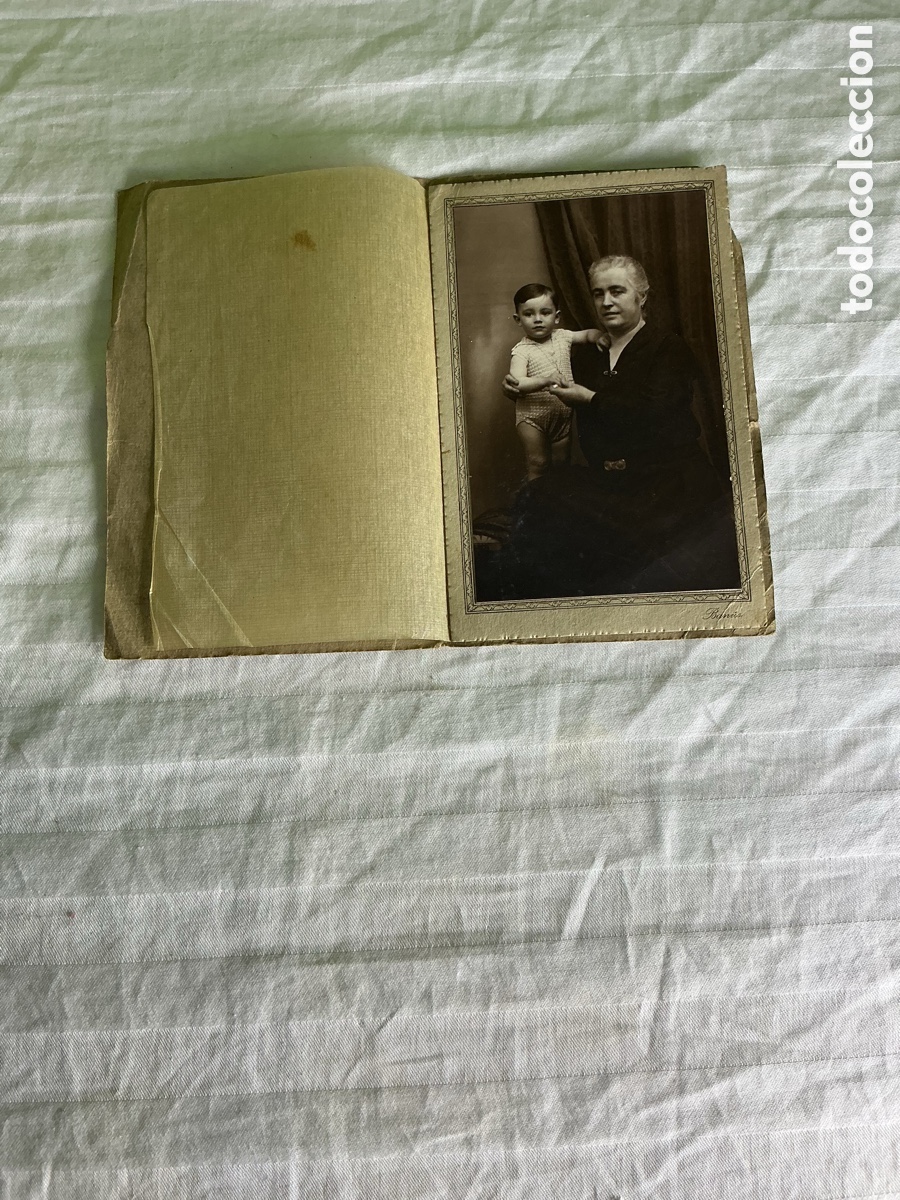 Fotograf&iacute;a antigua: Antigua fotograf&iacute;a abuela y nieto &ndash; Estudio Ban&uacute;s Barcelona &ndash; A&ntilde;os 20-30