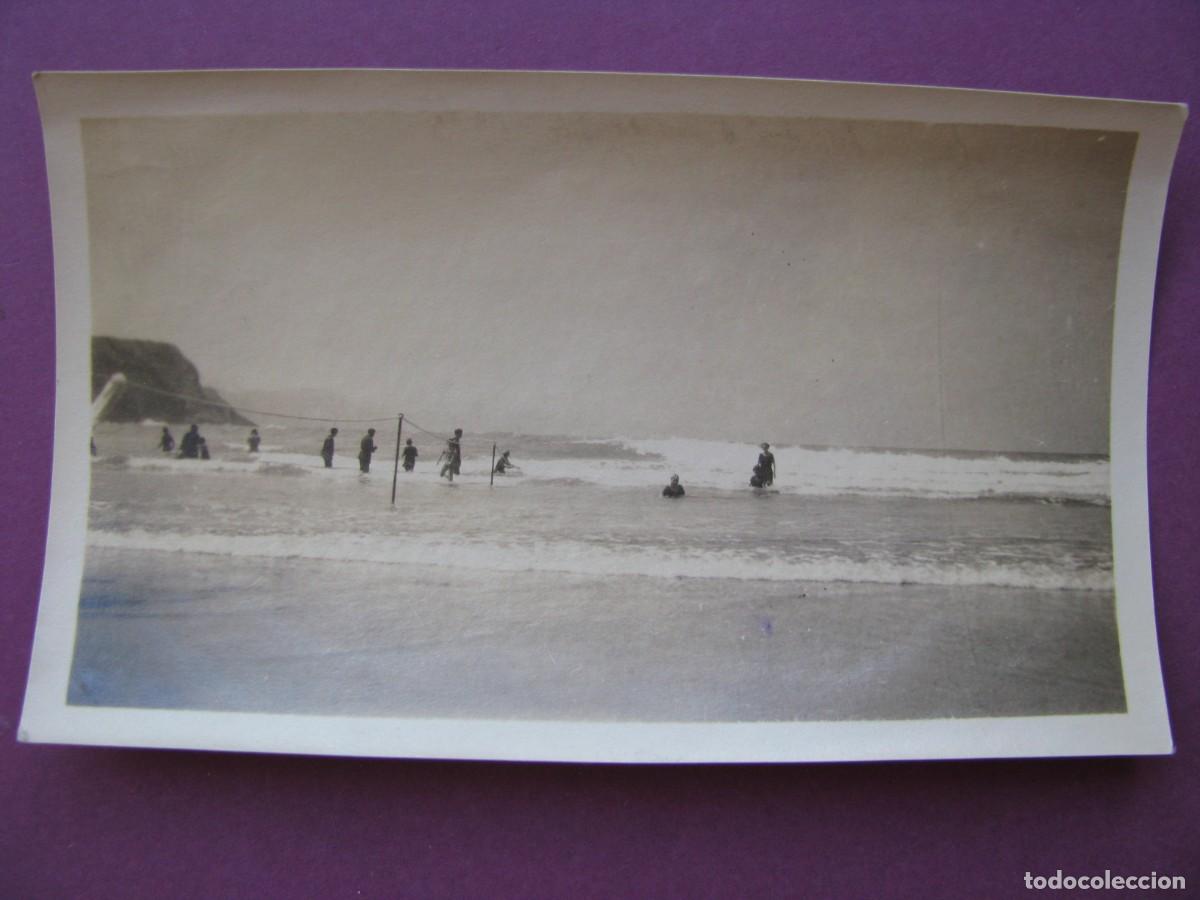 Fotograf&iacute;a antigua: FOTO ORIGINAL DEL A&Ntilde;O 1922. 11X6,5 CM. ZUMAYA, LA PLAYA BA&Ntilde;ISTAS