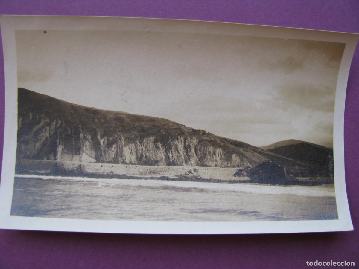 Fotograf&iacute;a antigua: FOTO ORIGINAL DEL A&Ntilde;O 1922. 11X6,5 CM. ZUMAYA, ACANTILADO Y CARRETERA GETARIA