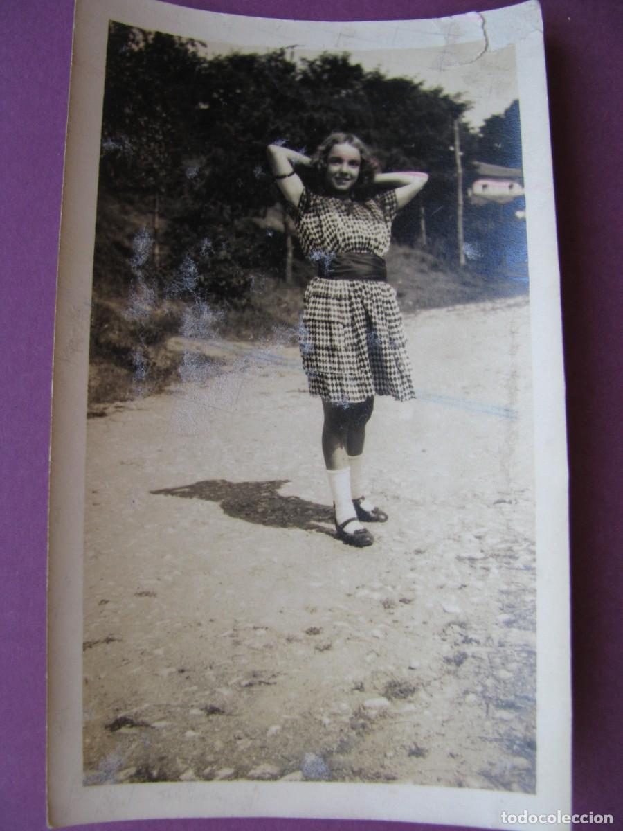 Fotograf&iacute;a antigua: FOTO ORIGINAL DEL A&Ntilde;O 1922. 11X6,5 CM. UNA NI&Ntilde;A, PAIS VASCO.