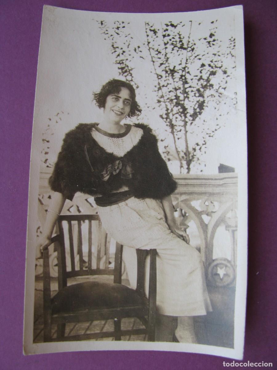 Fotograf&iacute;a antigua: FOTO ORIGINAL DEL A&Ntilde;O 1922. 11X6,5 CM. UNA MUJER. PAIS VASCO.