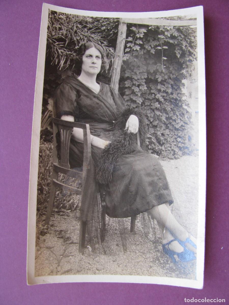 Fotograf&iacute;a antigua: FOTO ORIGINAL DEL A&Ntilde;O 1922. 11X6,5 CM. UNA MUJER. PAIS VASCO.