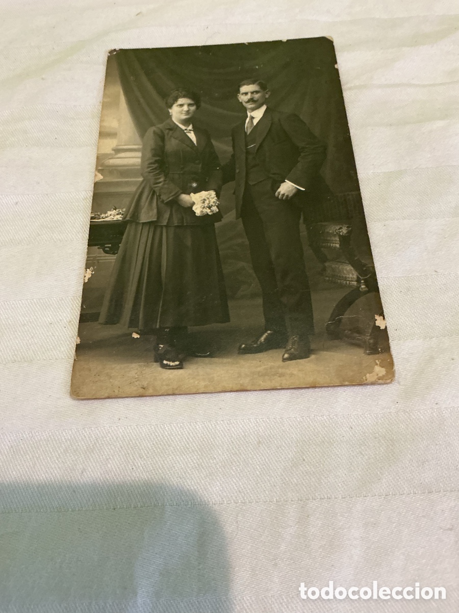 Fotograf&iacute;a antigua: Antigua fotograf&iacute;a postal de pareja elegante &ndash; Fot&oacute;grafo Marin&eacute; Barcelona &ndash; Principios siglo XX