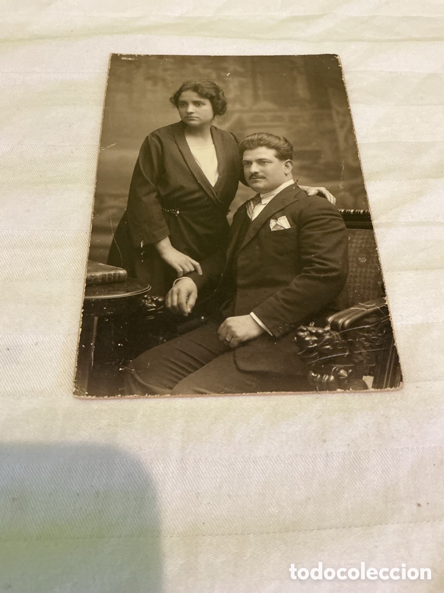 Fotograf&iacute;a antigua: Antigua fotograf&iacute;a postal de pareja elegante &ndash; Fot&oacute;grafo Ni&eacute;pce Barcelona &ndash; Principios siglo XX