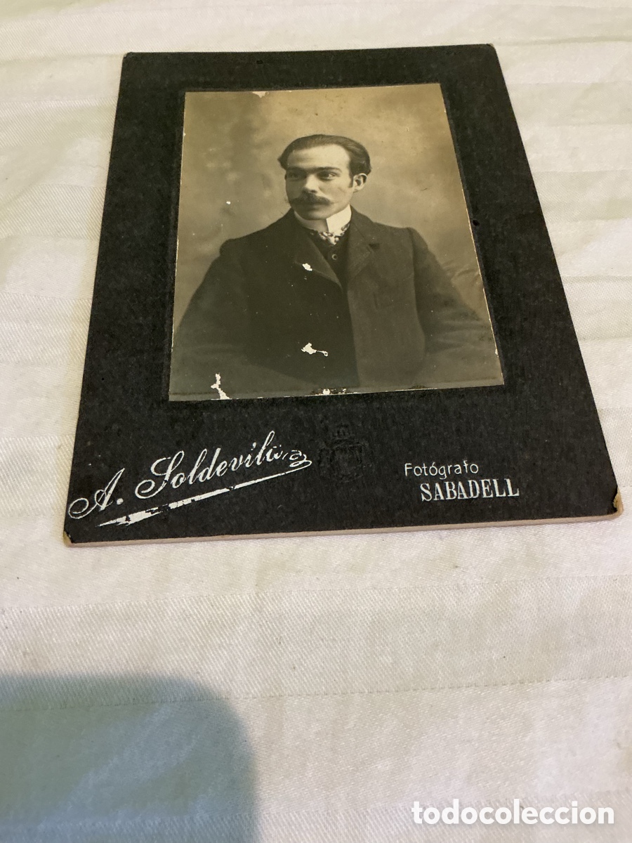 Fotograf&iacute;a antigua: Antigua fotograf&iacute;a retrato de caballero con bigote &ndash; A. Solderitvia, fot&oacute;grafo Sabadell