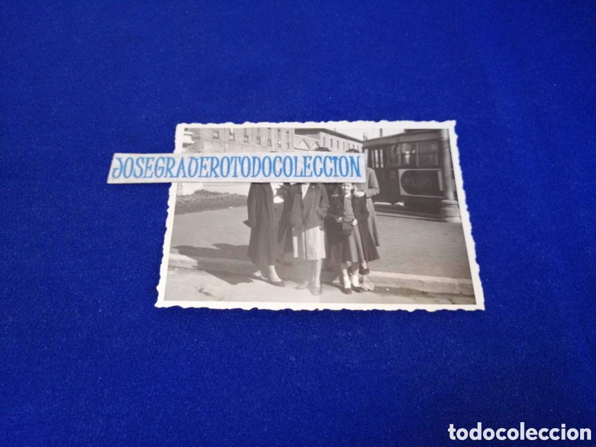 Fotograf&iacute;a antigua: TRANVIA POSANDO CON MODELOS A&Ntilde;O 1952 - 53 - FOTOGRAF&Iacute;A ANTIGUA SIGLO PASADO