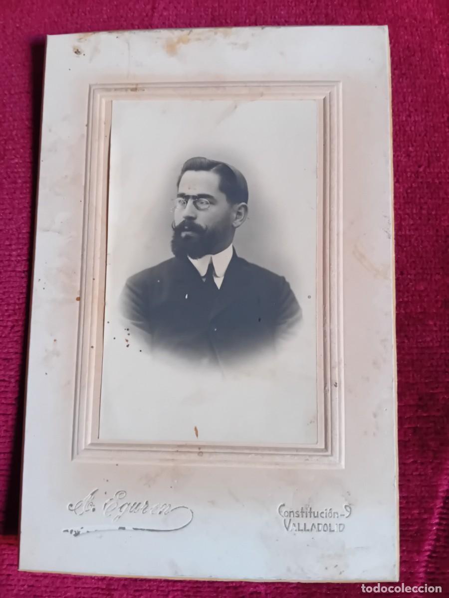 Fotograf&iacute;a antigua: Busto de hombre con gafas, A. Eguren, Valladolid