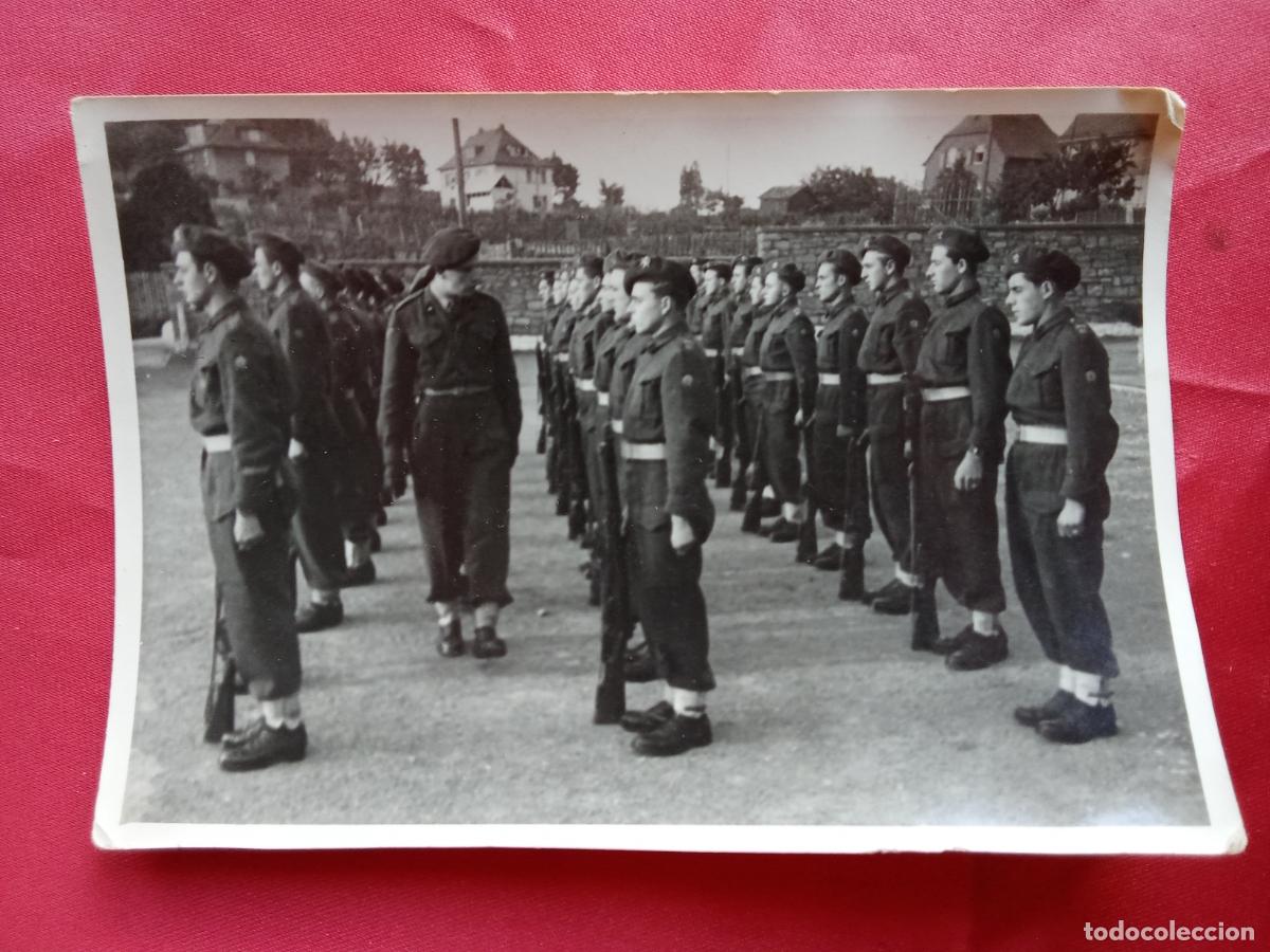 Fotograf&iacute;a antigua: Fotograf&iacute;a Belgica servicio militar, pasando revista P.1334
