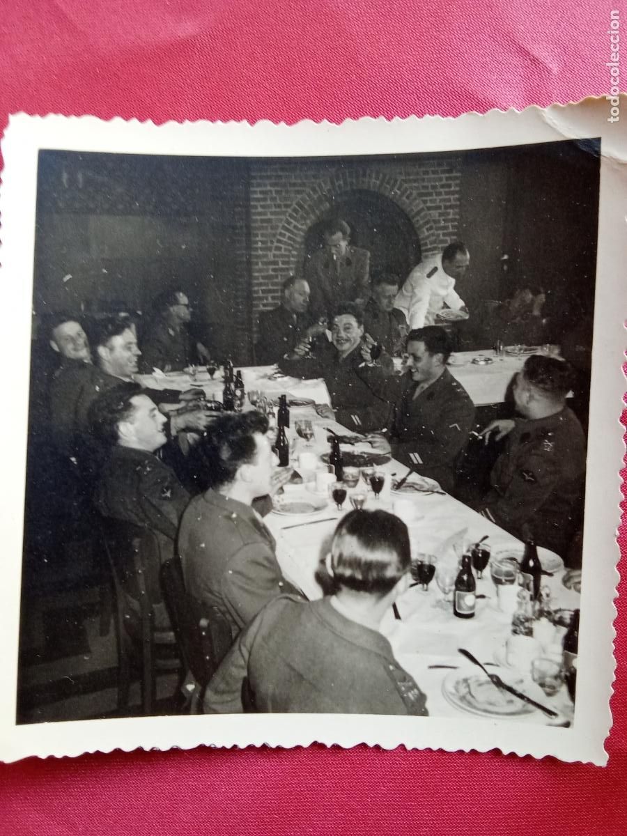 Fotograf&iacute;a antigua: Fotograf&iacute;a soldados belgas banquete P.1339