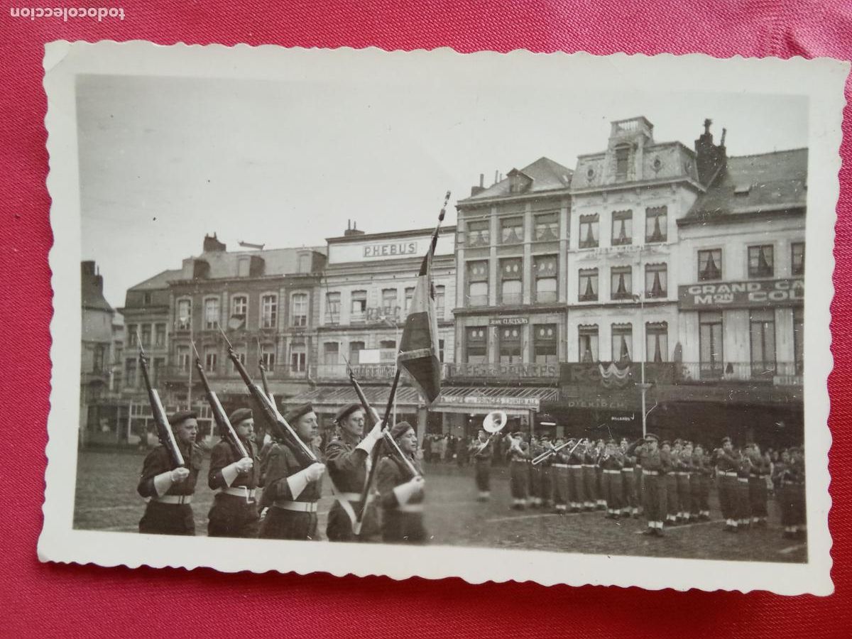 Fotograf&iacute;a antigua: Fotograf&iacute;a soldados Belgica a&ntilde;os 50 desfile militar P.1347