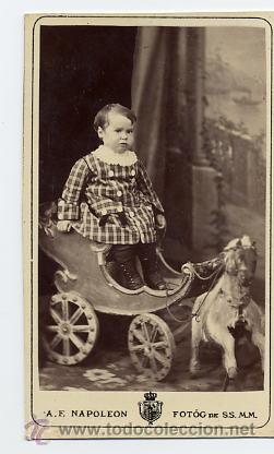 Fotografia antica: NAPOLEON 1876 NI&Ntilde;A CON JUGUETE