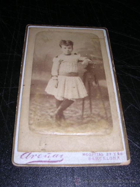 Antique Photography: RAFAEL ARE&Ntilde;AS FOTOGRAFO ,BARCELONA-10,5X6,5 CM.SE&Ntilde;ALES DE USO-