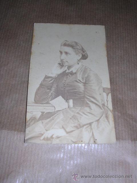 Fotograf&iacute;a antigua: CARTE DE VISITE PERSONAJE FEMENINO 10,5X6 CM.