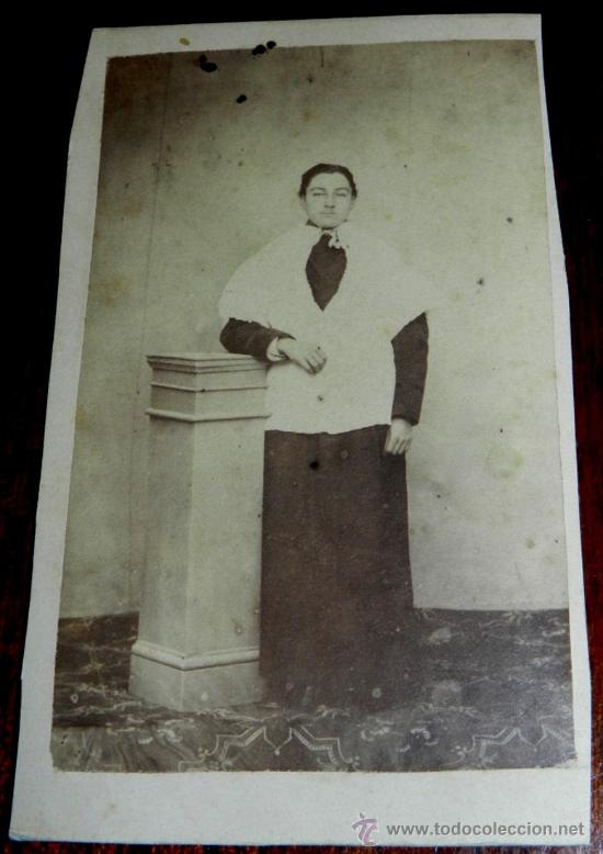 Fotograf&iacute;a antigua: ANTIGUA FOTOGRAFIA ALBUMINA TIPO CDV, JOVEN VESTIDO DE MONAGUILLO, NO PONE FOTOGRAFO.