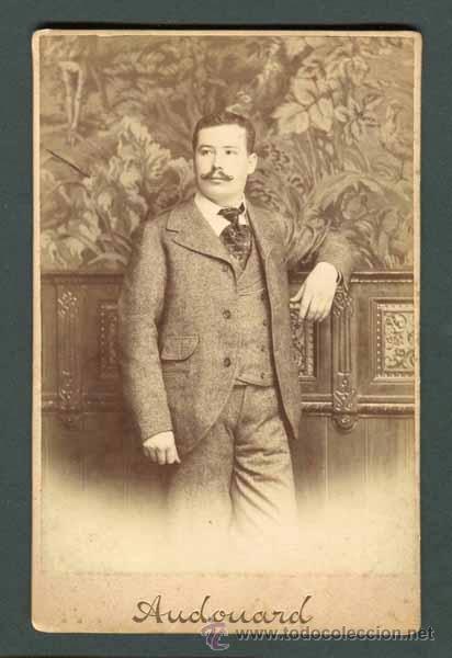 Fotografia antica: Joven caballero. F: Audouard. BCN. c. 1890