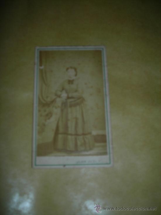 Photographie ancienne: CARTE DE VISITE CASIMIR JULIEN PHOT. EN LAPIZ APOLONIA SINGLA PRIMA DE NOEMI CABANES PINAU