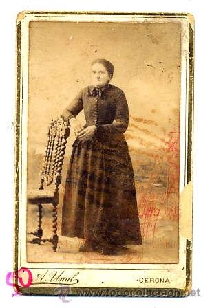 Photographie ancienne: FOTO A.UNAL -GERONA C.D.V. RETRATO SE&Ntilde;OA DE PIE  CON REVERSO