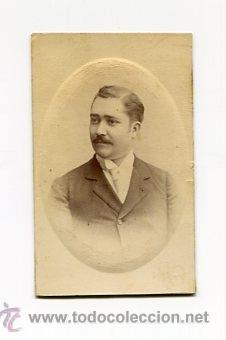 Fotografia antiga: Fotograf&iacute;a autor desconocido. Retrato carte de visite, CDV. 5,6x9,2 cm. Relieve ovalado