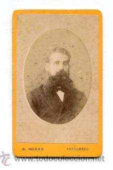 Fotografia antiga: Retrato masculino del fotografo Nobas de Barcelona. Carte de Visite, CDV. 63x10,4 cm.