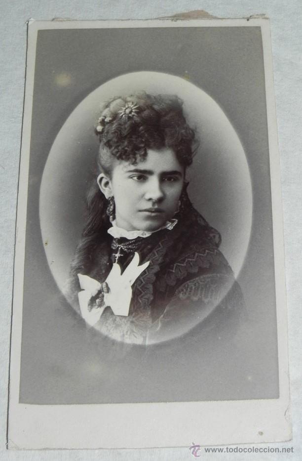 Fotograf&iacute;a antigua: FOTOGRAFIA ALBUMINA CDV DE DAMA, NO CONSTA EL FOTOGRAFO, SIGLO XIX, MIDE 10,5 X 6 CMS.