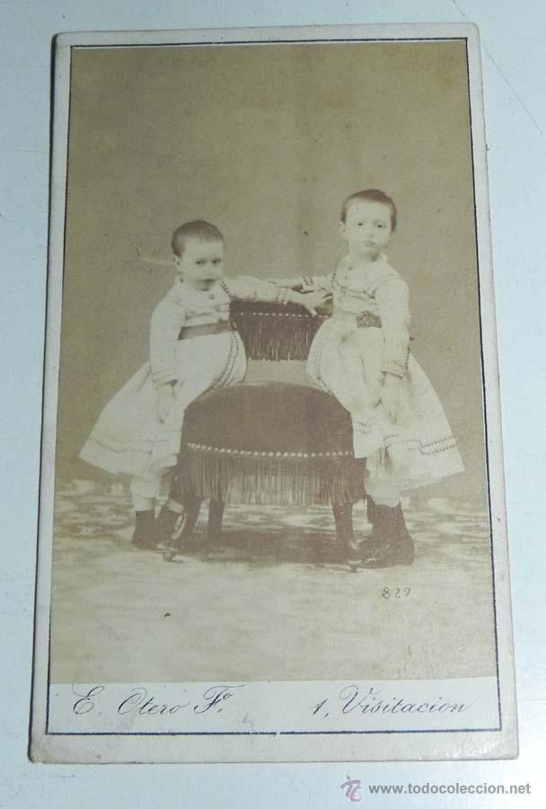 Fotograf&iacute;a antigua: FOTOGRAFIA ALBUMINA DE NI&Ntilde;AS, SIGLO XIX, CARTE DE VISITE, CDV, FOTOGRAFO E. OTERO DE MADRID, MIDE 10