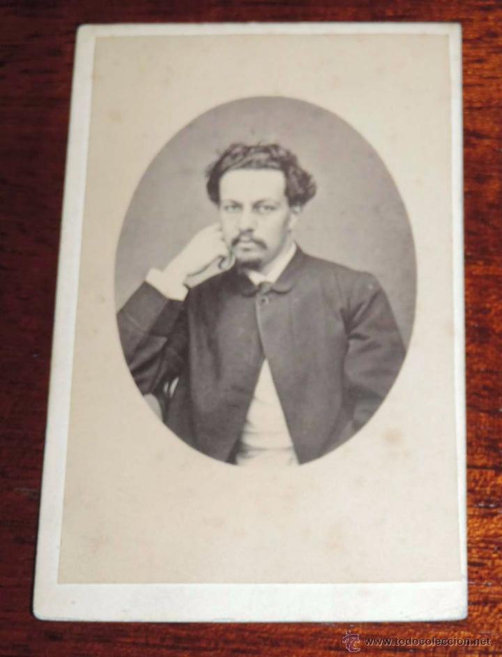 Photographie ancienne: FOTOGRAFIA ALBUMINA TIPO CDV, CABALLERO DE FINALES DE SIGLO XIX, NO PONE FOTOGRAFO, MIDE 10 X 6 CMS.