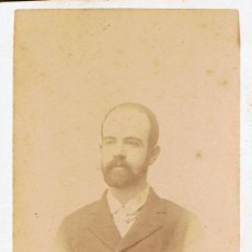 Fotografía antigua: FOTO.C.V. RETRATO FRONTAL DE CABALLERO .CA.1880-1885. FOT.: FOTOGRAFÍA COLÓN. ALCALÁ. 4. MADRID.