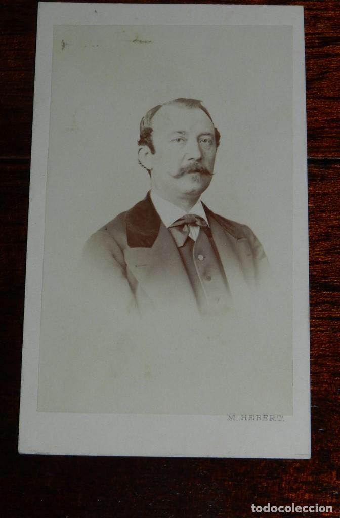Antique Photography: FOTOGRAFIA CDV DE CABALLERO BUSTO, FOTOGRAFO M. DE HEBERT, RETRATISTA DE LA REAL CAMARA DE DE SS. M