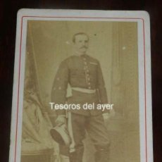 Fotografía antigua: FOTOGRAFIA ALBUMINA TIPO CDV, CORONEL DEL ESTADO MAYOR, CON GORRO ROS, FOT. M. HEBERT, MADRID, MIDE . Lote 148148538