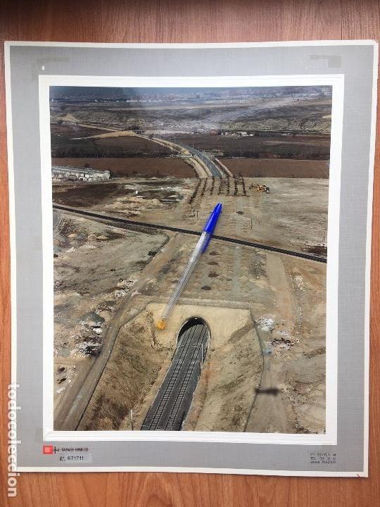 Photographie ancienne: PAISAJES ESPA&Ntilde;OLES FOTOGRAFIA AEREA 39X30,5 PERALES DEL RIO GETAFE . RENFE FERROCARRILES AVE