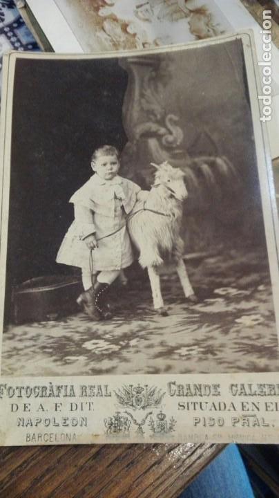 Photographie ancienne: fotografia de ni&ntilde;o con cabra. a.f dit napoleon. barcelona.gran galeria