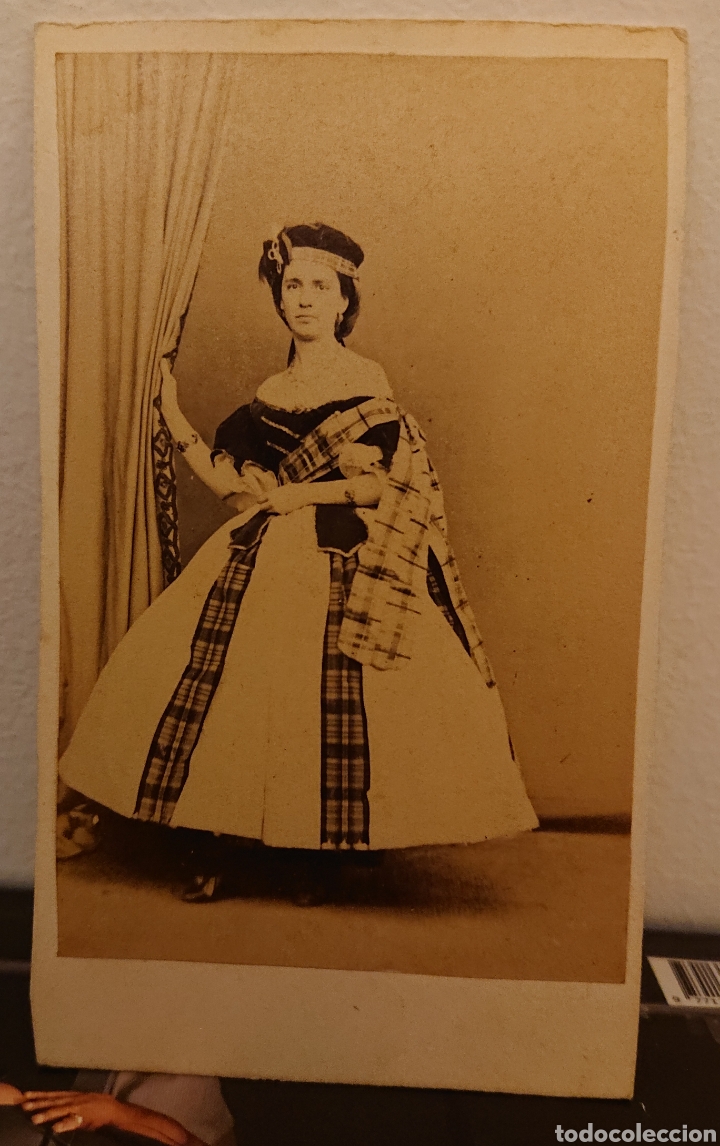 Antique Photography: Fotograf&iacute;a siglo XIX, mujer escocesa, CDV, original y buen estado