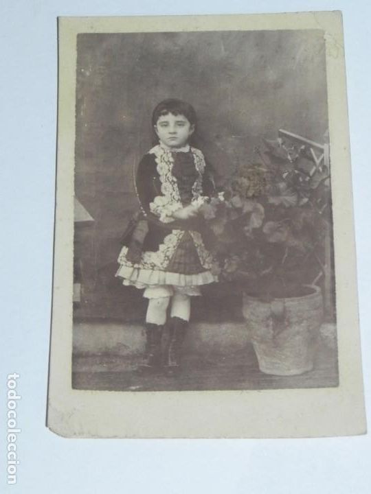 Fotografia antiga: FOTOGRAFIA ALBUMINA DE NI&Ntilde;A, TIPO CDV, MIDE 10,5 X 6 CMS.