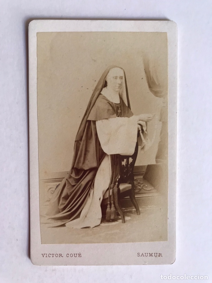 Fotograf&iacute;a antigua: CARTE DE VISITE. MONJA Francesa (fin Siglo XIX) Foto Victor Coue. SAUMUR, Francia