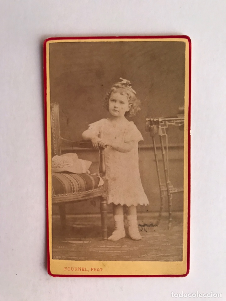 Fotografia antica: CARTE DE VISITE. Ni&ntilde;a con gran lazo, (fin Siglo XIX) Foto. Fournel, PIERRE - BENITE (Francia)