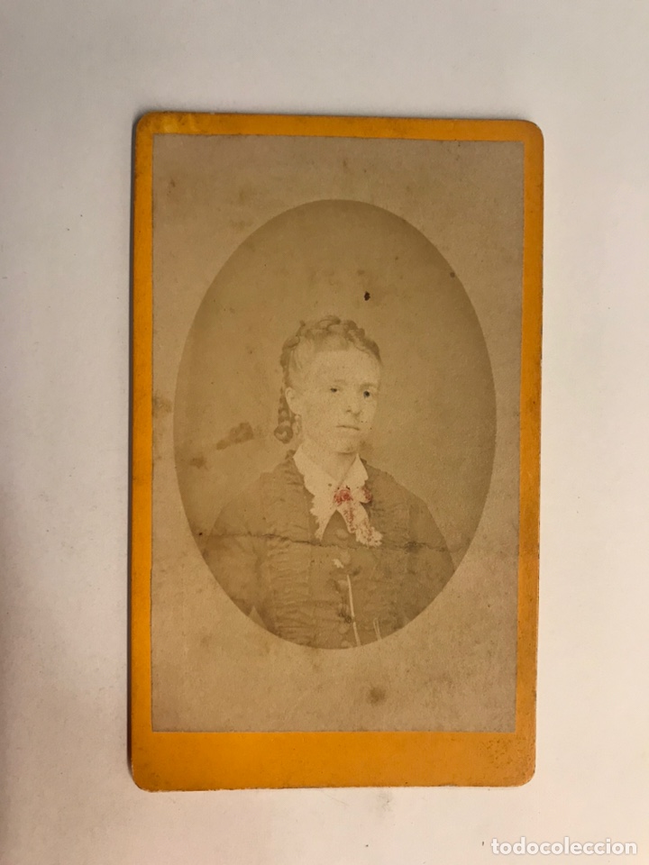 Fotograf&iacute;a antigua: FOTOGRAF&Iacute;A, CDV, Carte de Visite, Retrato de una Dama, fotografo, An&oacute;nimo (fin Siglo XIX)