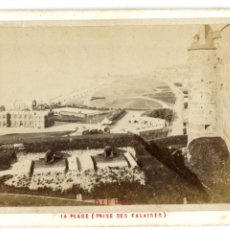 Fotografía antigua: DIEPPE, LA PLAGE (PRISE DES FALAISES) FORMATO TARJETA DE VISITA, CDV ALBÚMINA, CIRCA 1870