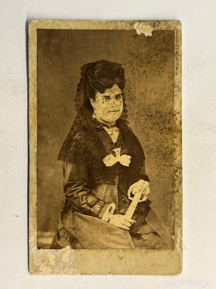 Antique Photography: CDV Fotograf&iacute;a An&oacute;nimo Retrato Mujer con Abanico (fin Siglo XIX) DESLUCIDA&hellip;